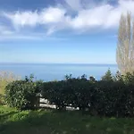 Ellis Full Guest house 4*