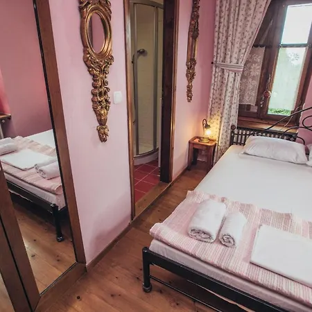 Ellis Full Tsagarada