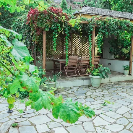 Guest house Ellis Full 4*