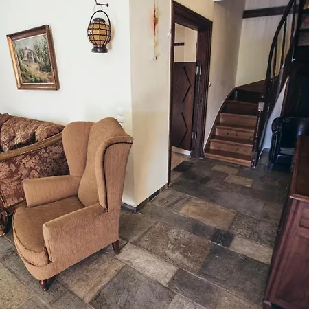 Ellis Full Tsagarada