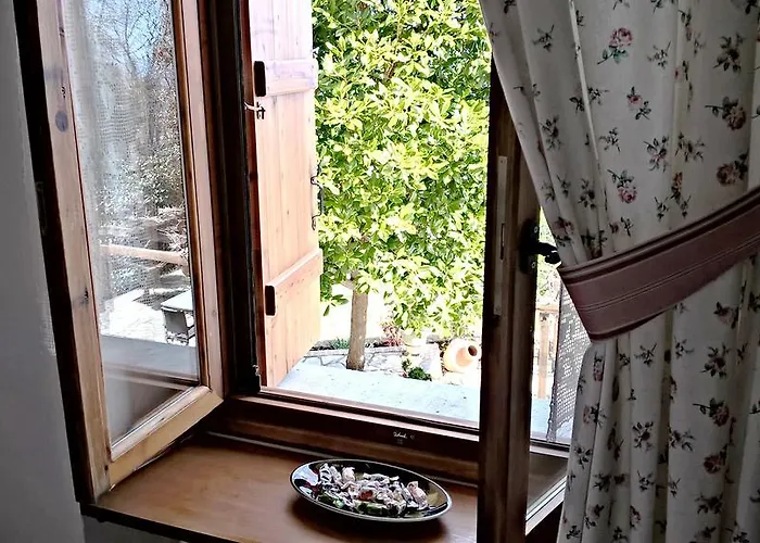 Ellis Full Guest house 4*