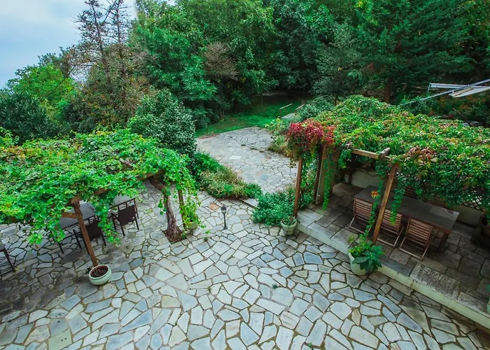 Ellis Full Guest house