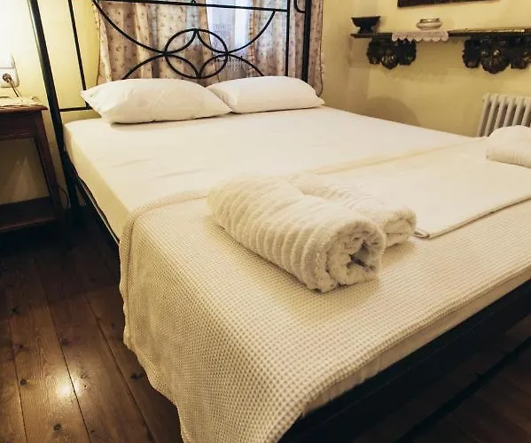 Ellis Full Guest house 4*