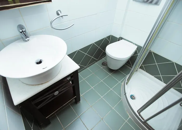 Ellis Full Tsagarada